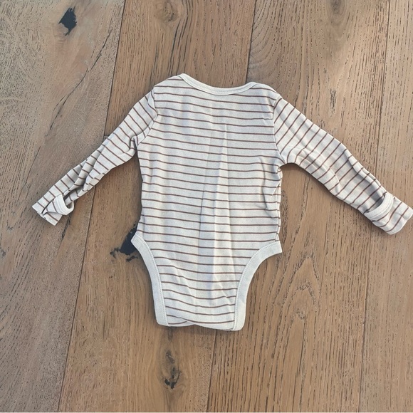 4 piece 0-3 month outfit bundle Old Navy Organic Cotton Ribbed Striped Blue Tan - Picture 6 of 16